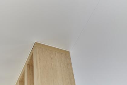 Plafonds tendus acoustiques pour bureaux