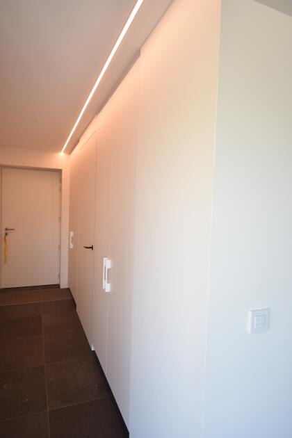 Maison privée Knesselare - plafonds tendus standards avec éclairage