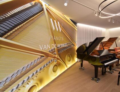 Piano's Van De Winkel - Beprinte lichtwand & akoestische spanplafonds